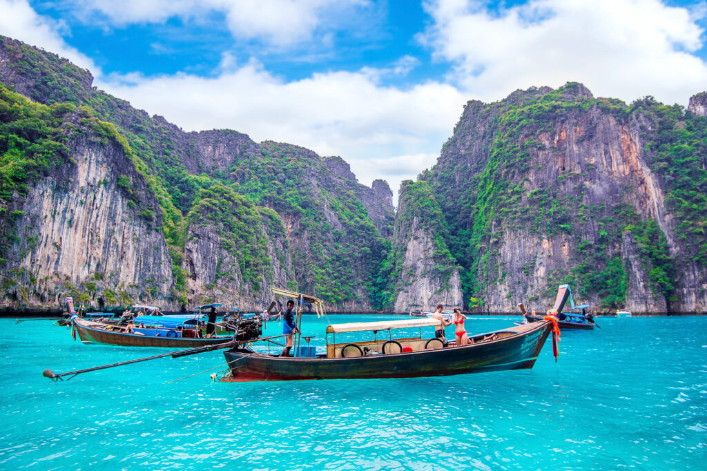 Explore the Beautiful Destinations in Malaysia 